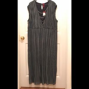 Love Scarlet sleeveless stretchy empire waist